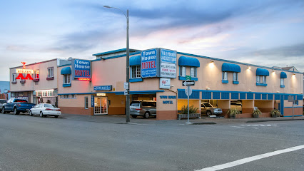 TownHouseEurekaExterior2